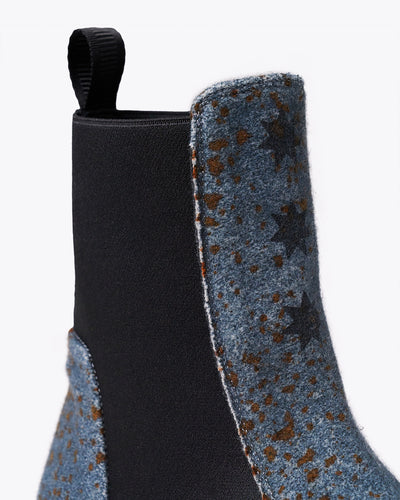 Sparkling Chelsea lake boots