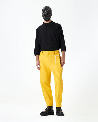 黄色小牛皮带标志长裤 