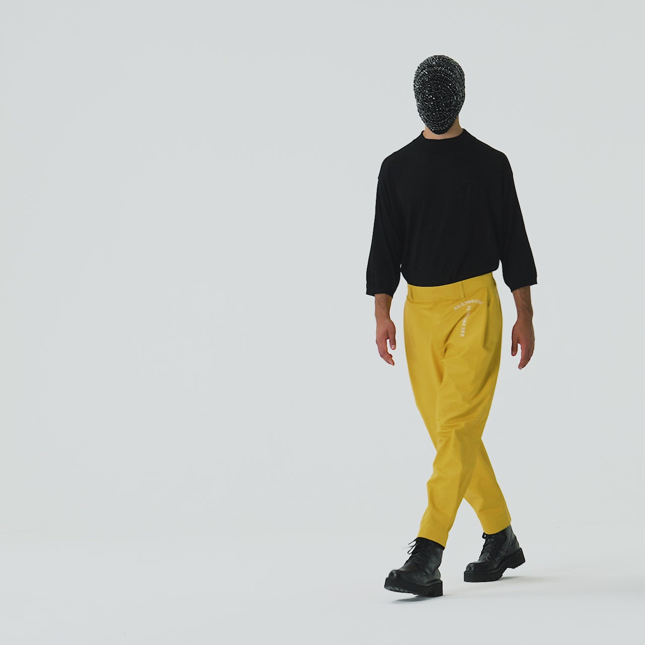 Yellow calfskin pants with lapels